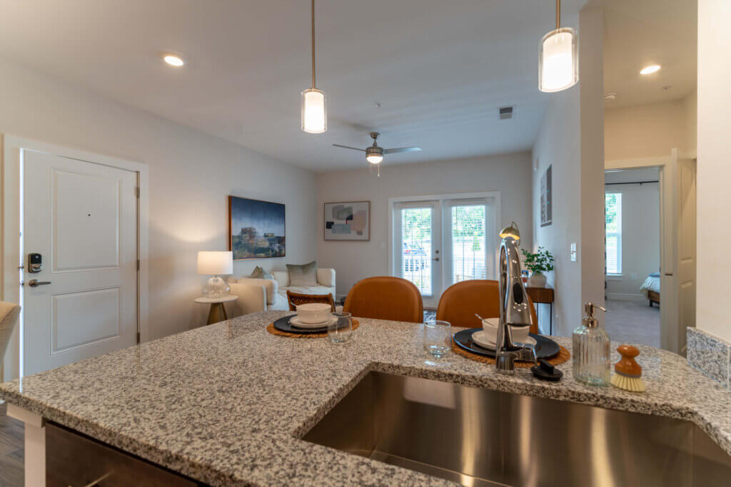 The Streams Apts - Modern Look Kitchen