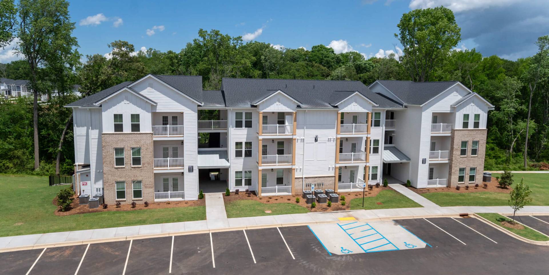 Luxury Apartments in South Carolina The Streams at Battery Park